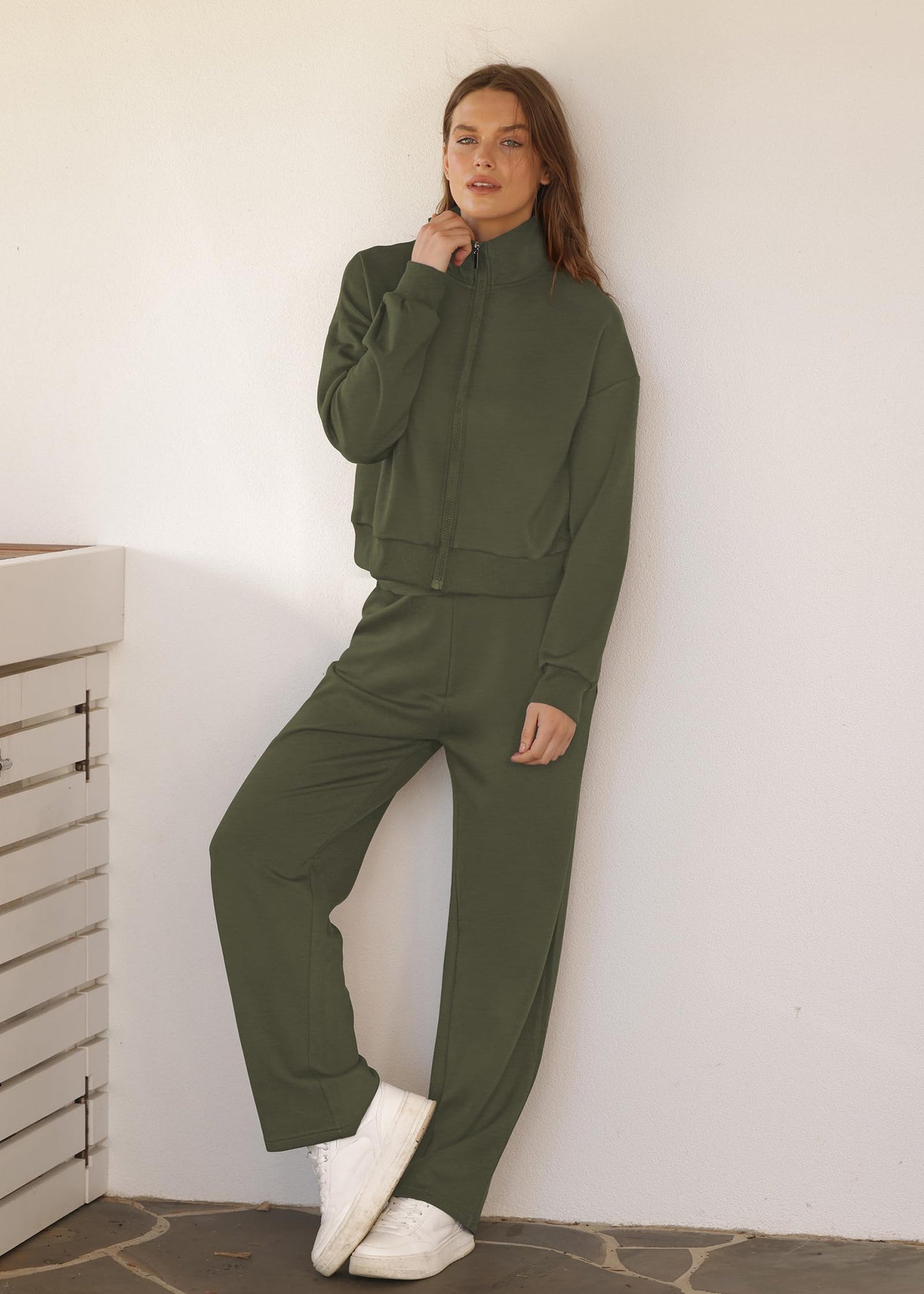 XIEERDUO Women 2 Piece Outfits Sweatsuit Sweatshirt Sweatpants Lounge Matching Set 2025 Fall Fashion Trendy Travel Airport Army Green L